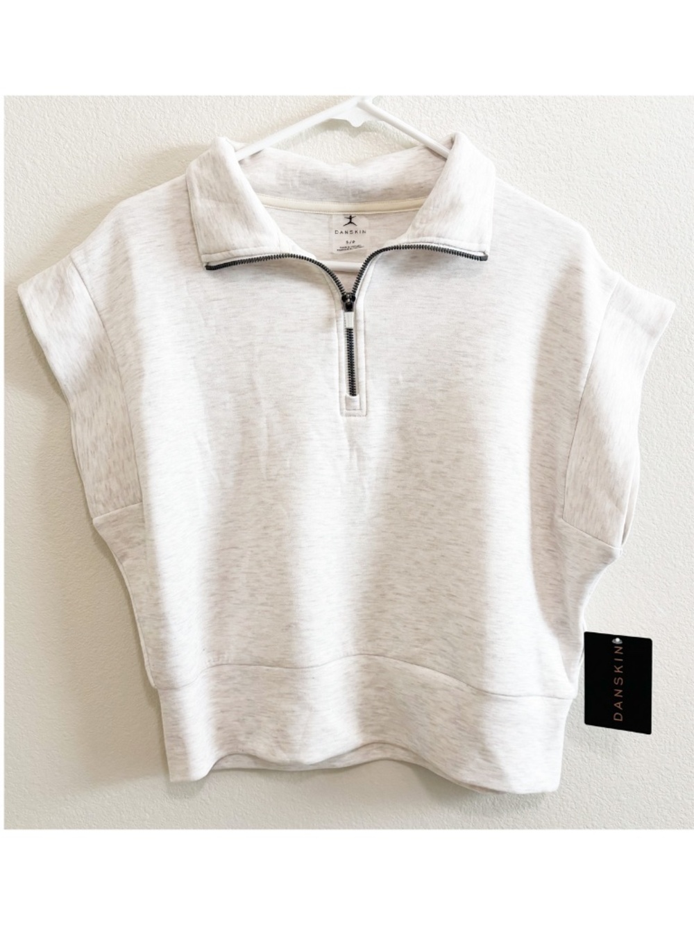NWT Danskin Scuba Short sleeve 1/2 zip